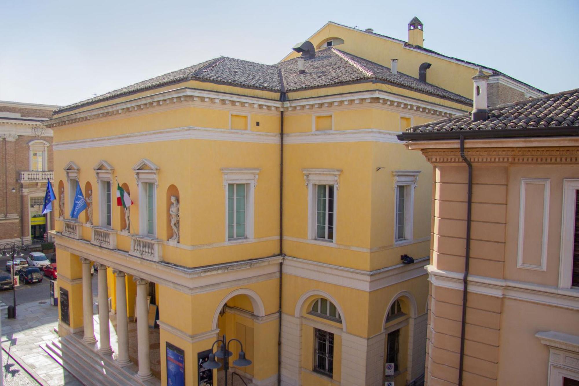 La Maison Du Theatre Rávena Exterior foto